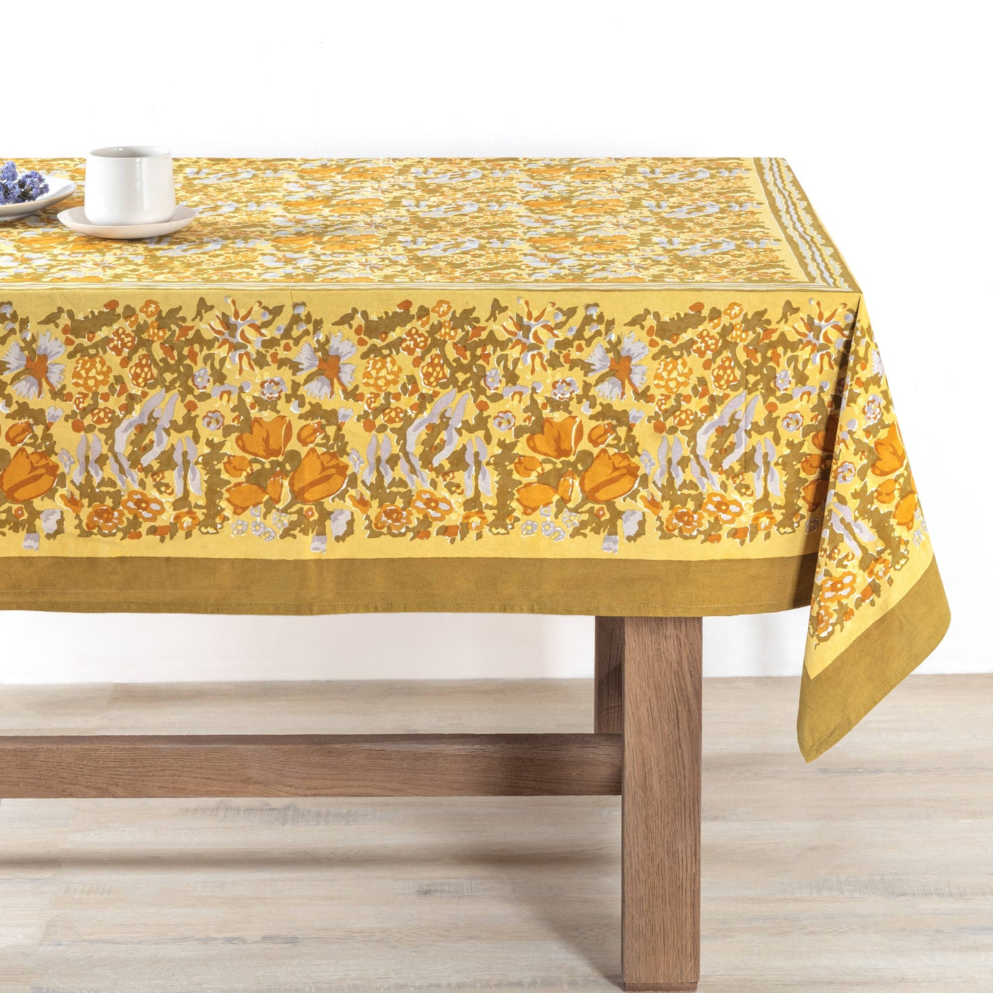 Jardin Mustard & Grey | Tablecloth: 90" Round